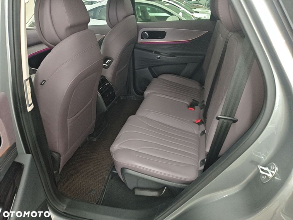 Chery Tiggo 9 - 16