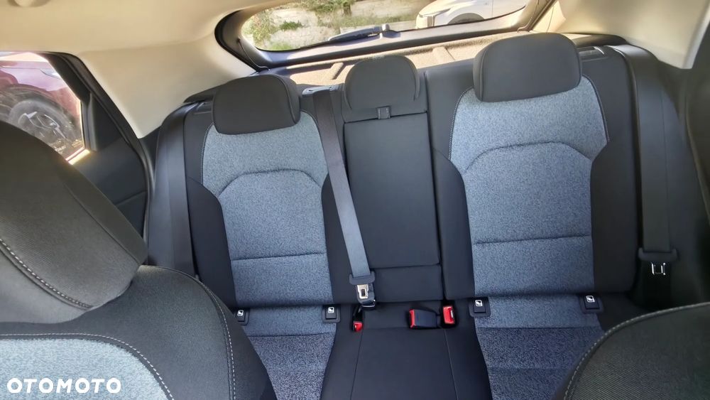 Kia XCeed - 12