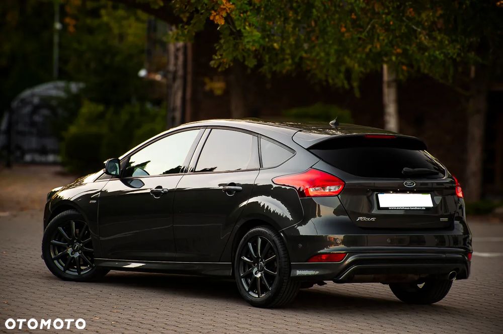 Ford Focus 1.5 EcoBoost ST-Line - 16