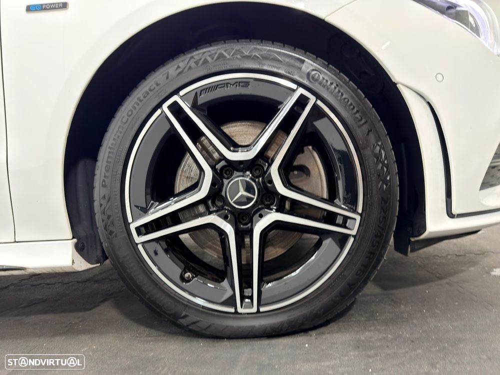 Mercedes-Benz CLA 250 e 8G-DCT Edition AMG Line - 38