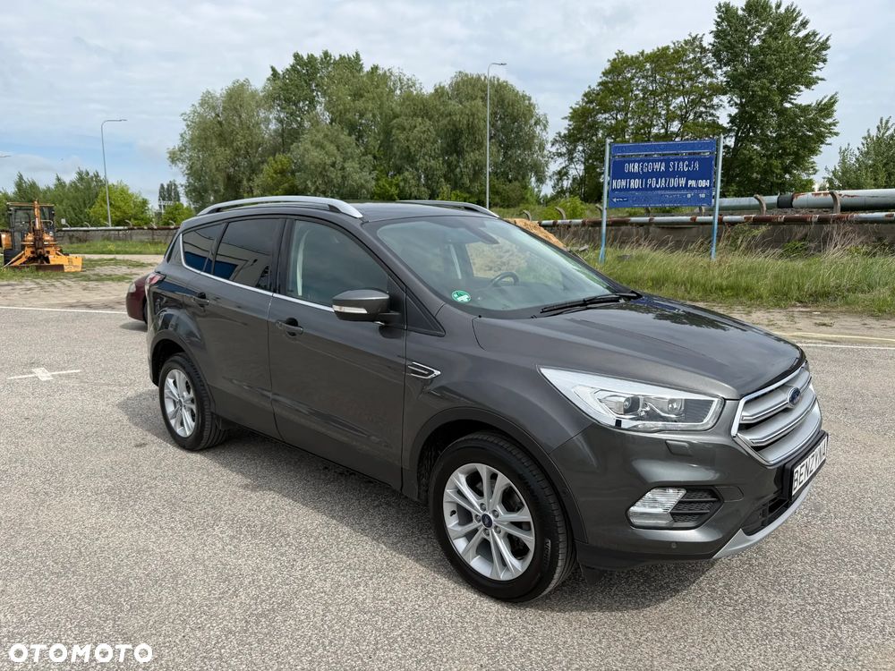 Ford Kuga 1.5 EcoBoost 2x4 Titanium - 10