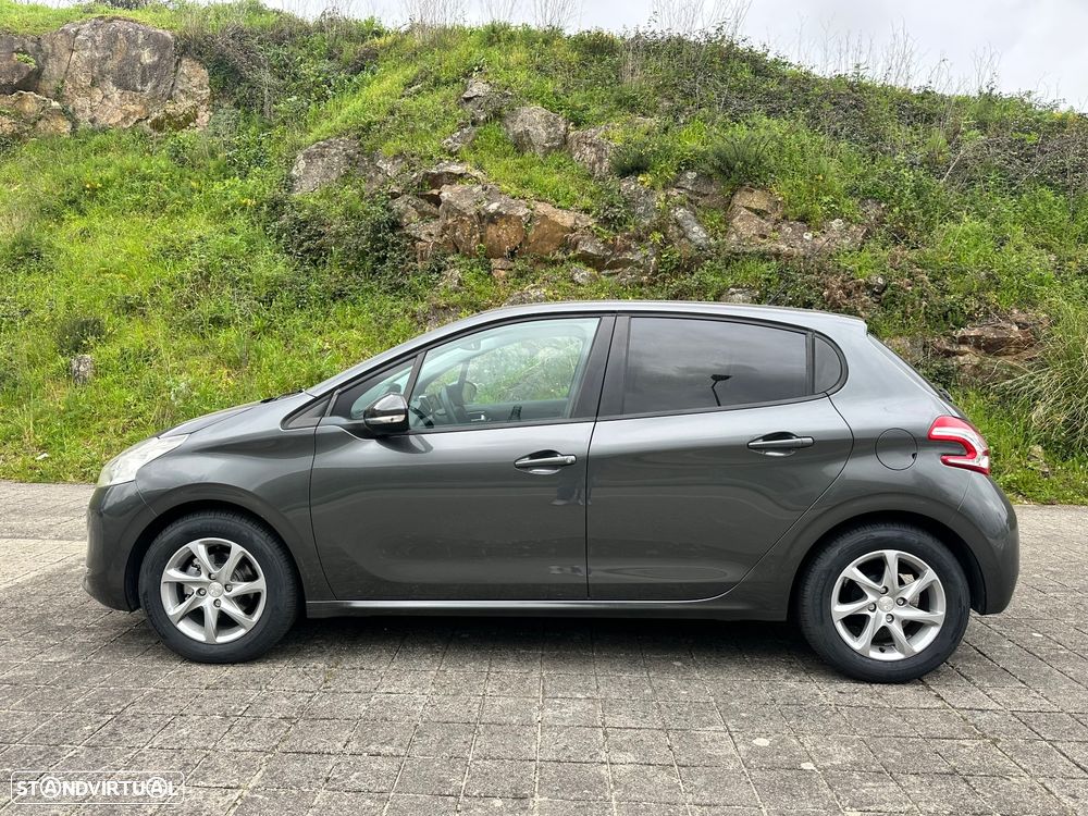 Peugeot 208 1.4 HDi Active - 4
