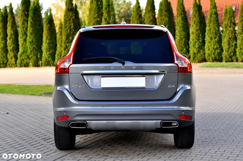 Volvo XC 60 D4 Geartronic Summum - 9
