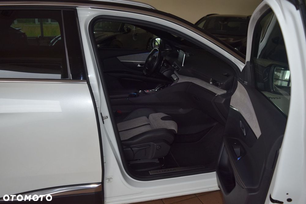 Peugeot 3008 1.6 PureTech Hybrid4 PHEV GT S&S EAT8 - 19
