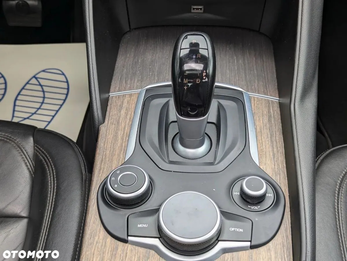 Alfa Romeo Giulia 2.0 Turbo TI Q4 - 23
