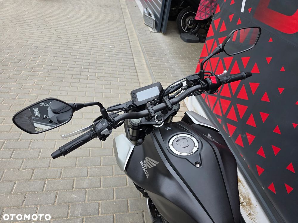 Honda CB - 15
