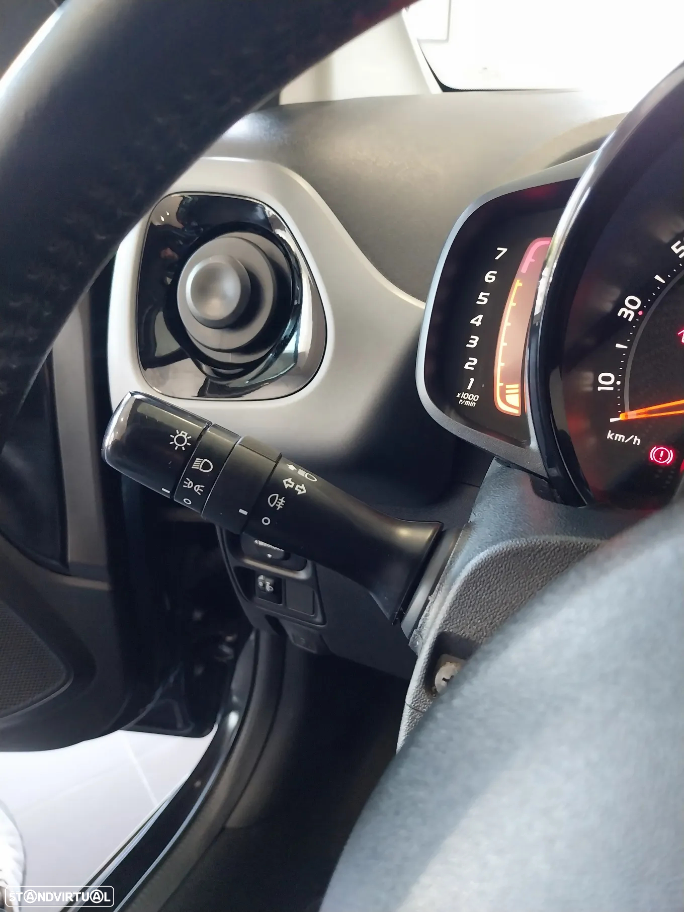 Toyota Aygo 1.0 X-Play+X-Touch - 22
