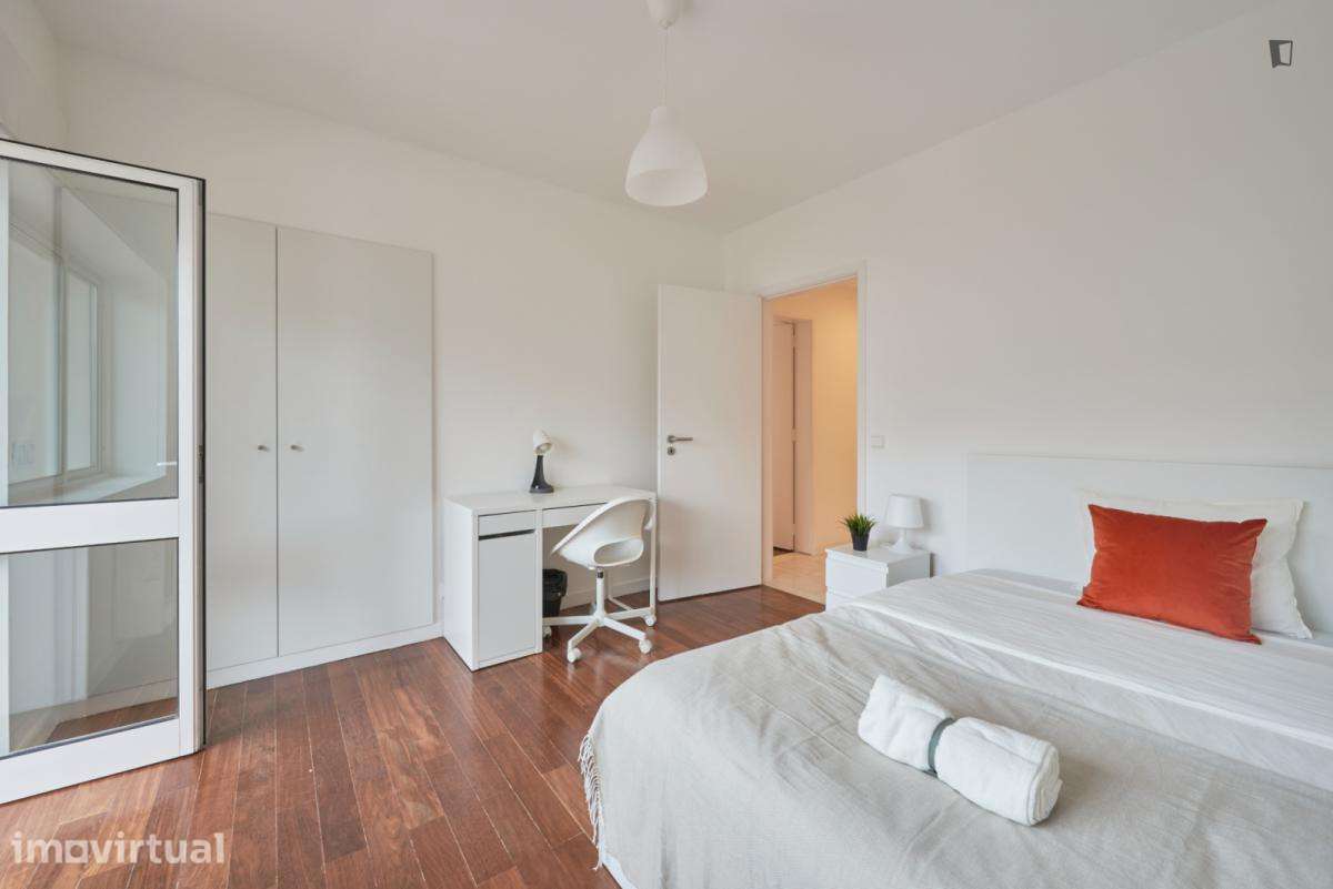 Quarto - localizado em Entrecampos Lisbon - Grande imagem: 4/24