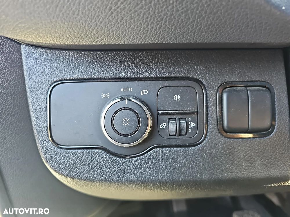 Mercedes-Benz Sprinter - 13