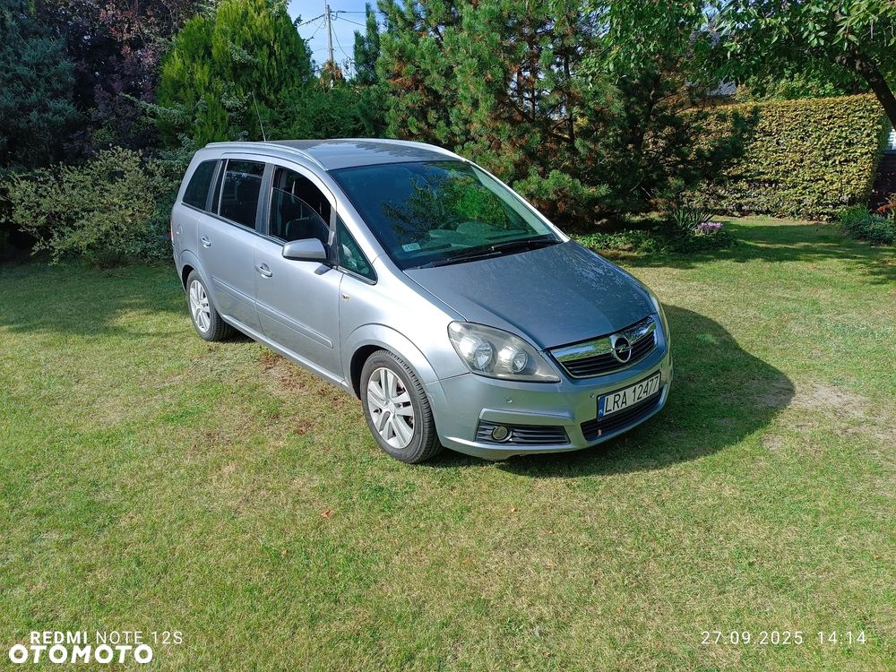 Opel Zafira - 1
