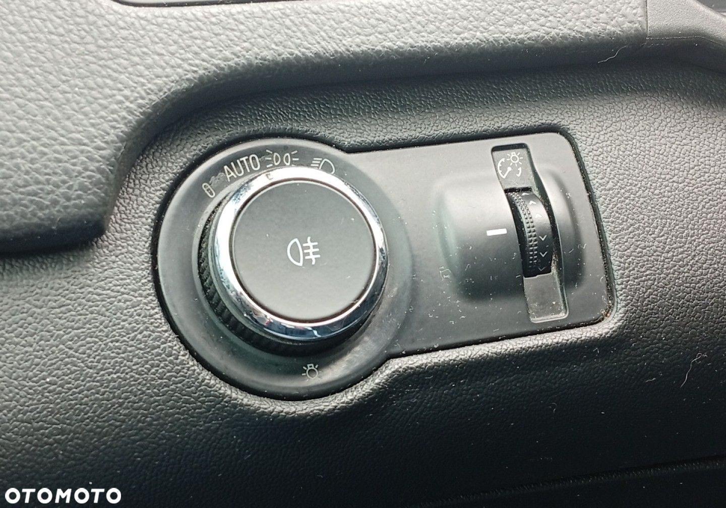 Opel Insignia - 32
