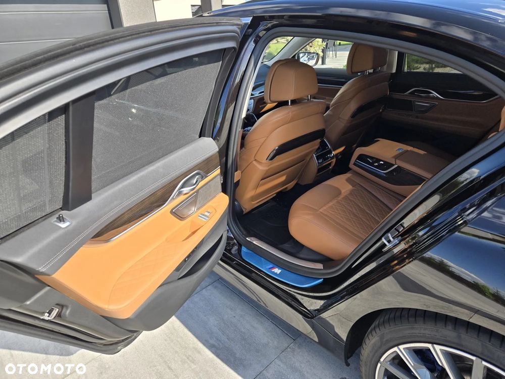 BMW Seria 7 750d xDrive - 14