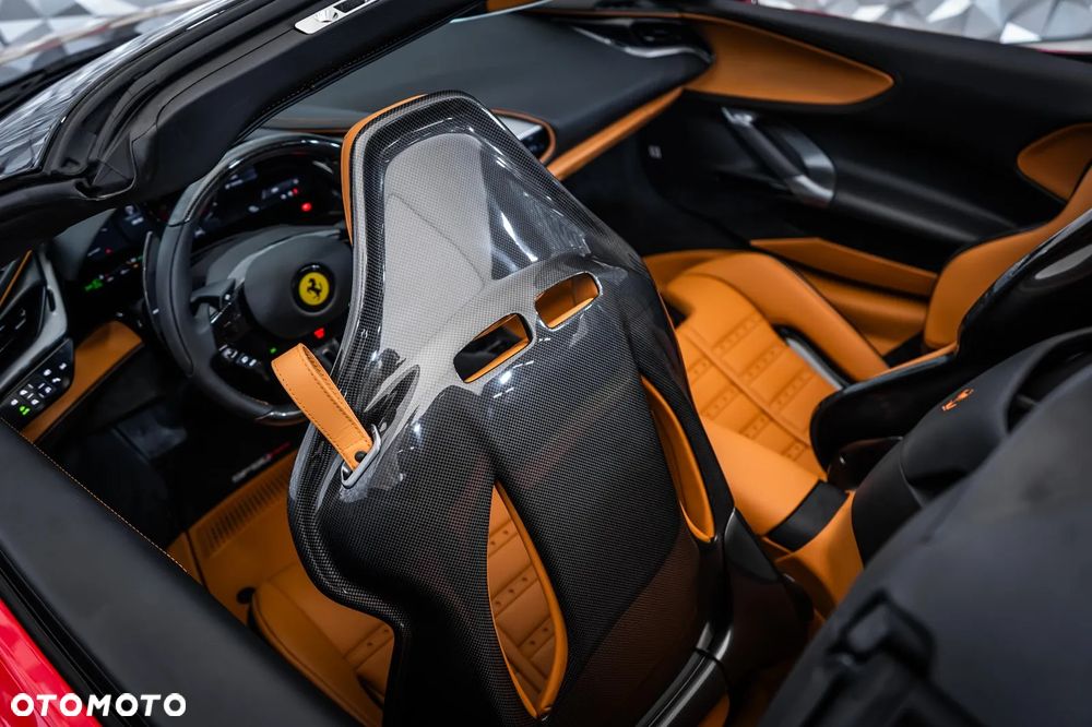 Ferrari SF90 Spider - 17