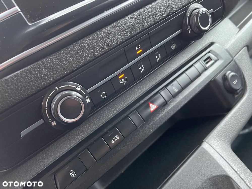 Citroën Jumpy Rok 2019_6 Osobowy_Brygadówka_Holenderka_6 Osób_Dubel kabina_1.6 HDI DIESEL Oszczędny_Klimatyzacja - 14