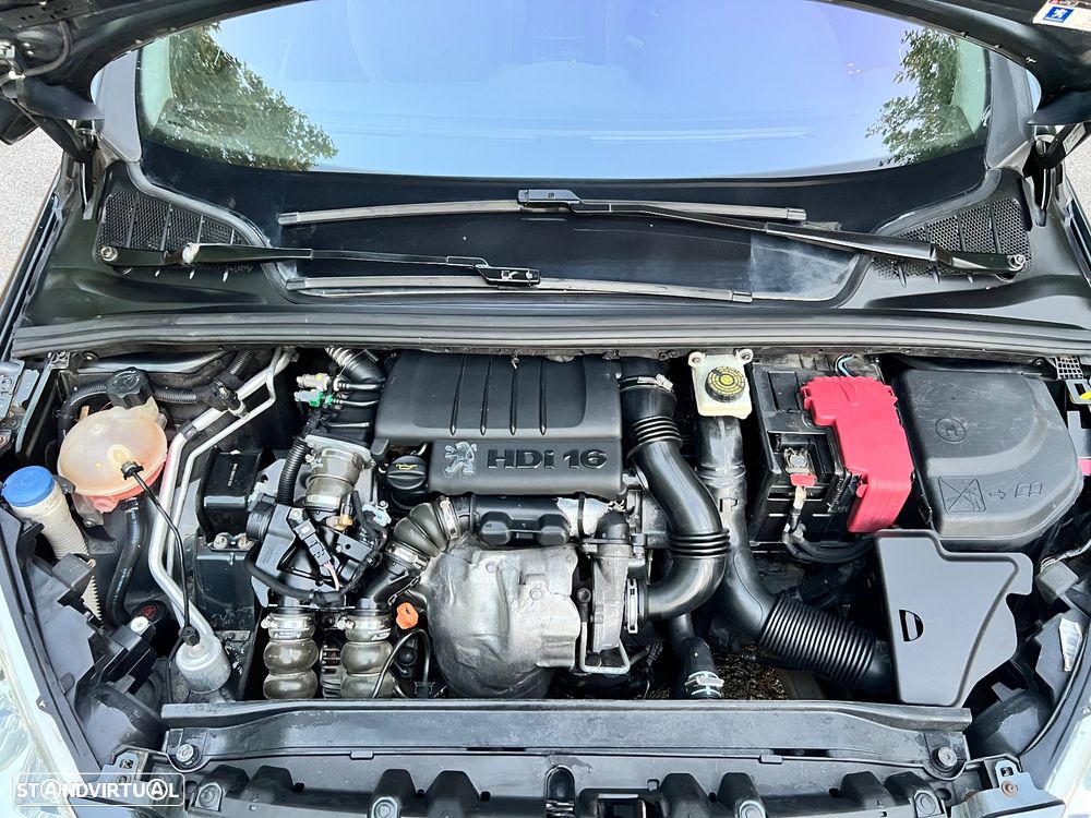 Peugeot 308 1.6 HDi Executive - 11