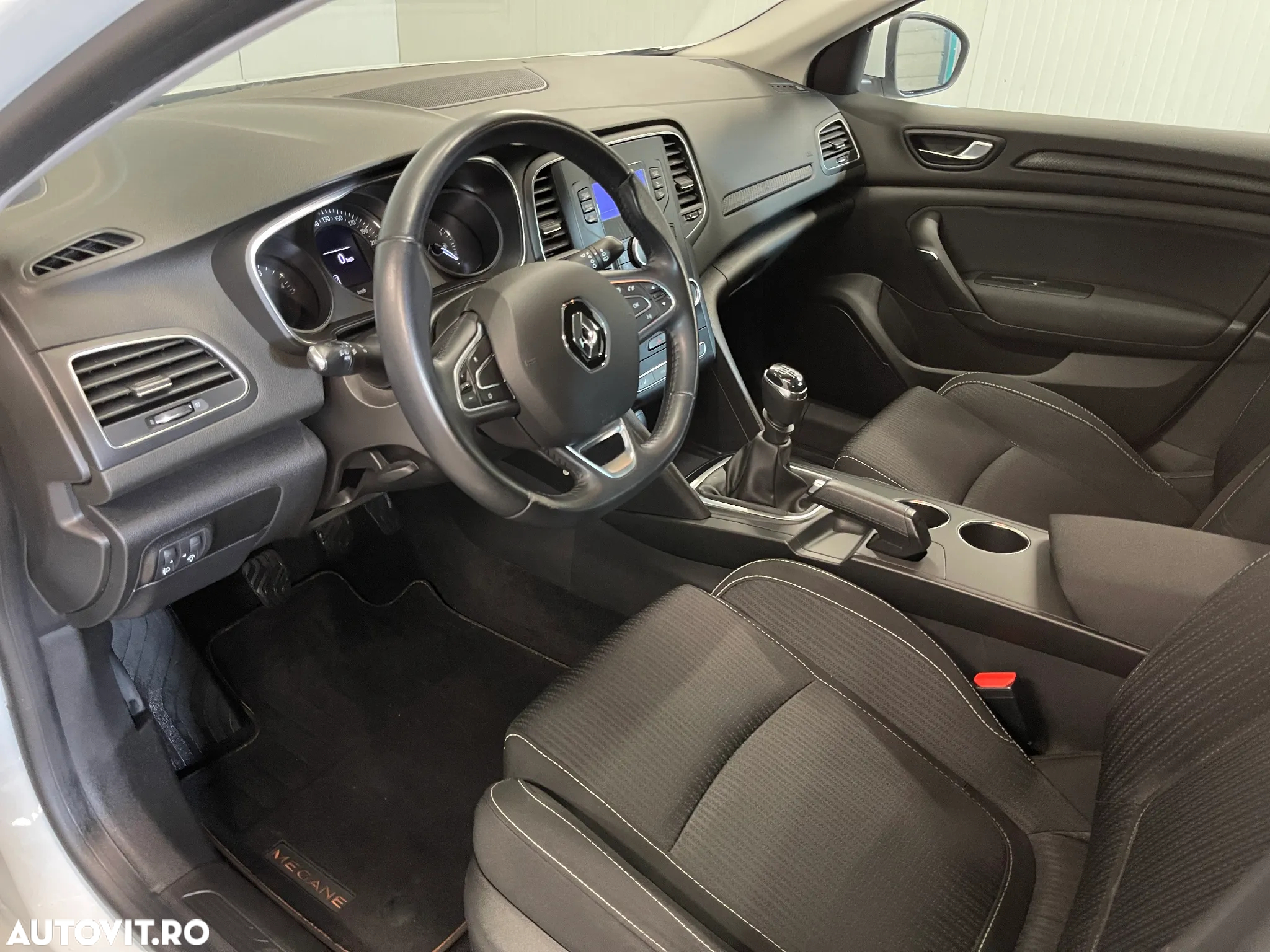Renault Megane Blue dCi 116 Zen - 5