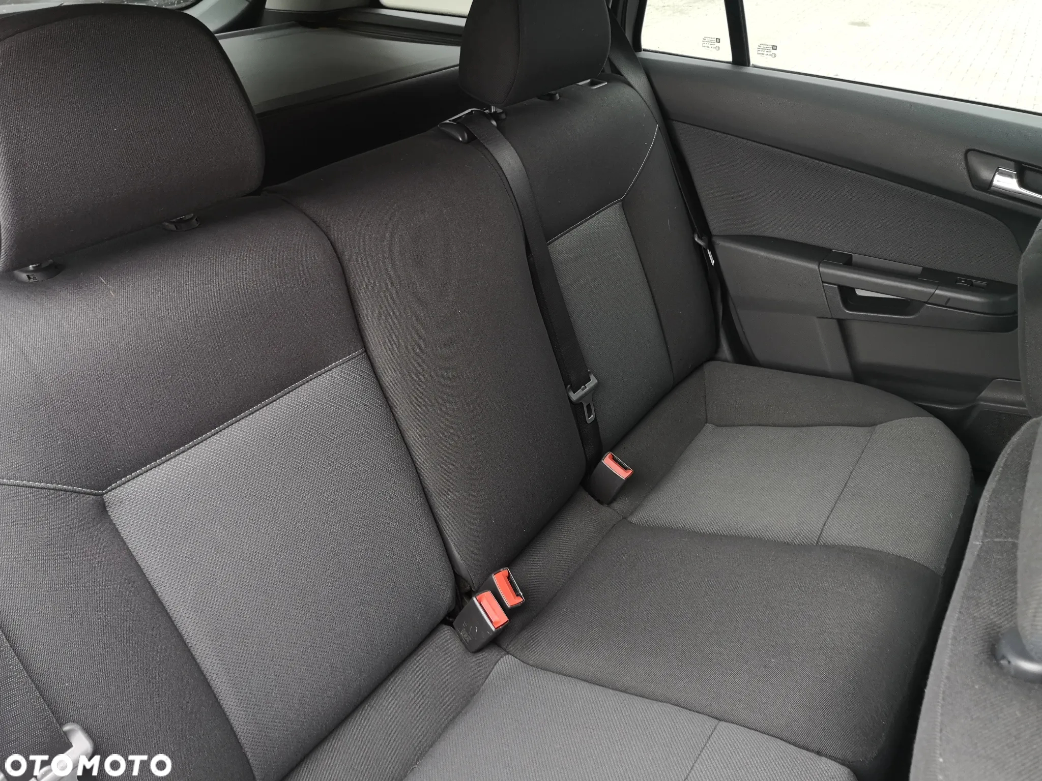 Opel Astra 1.6 Caravan Easytronic Edition - 12