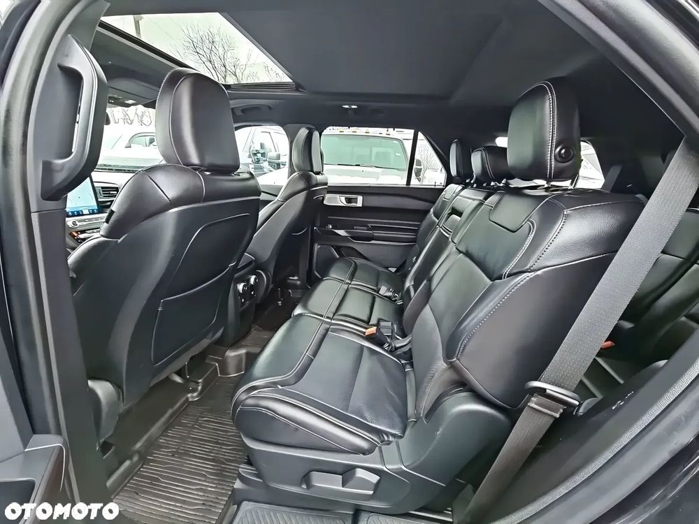 Ford Explorer - 8