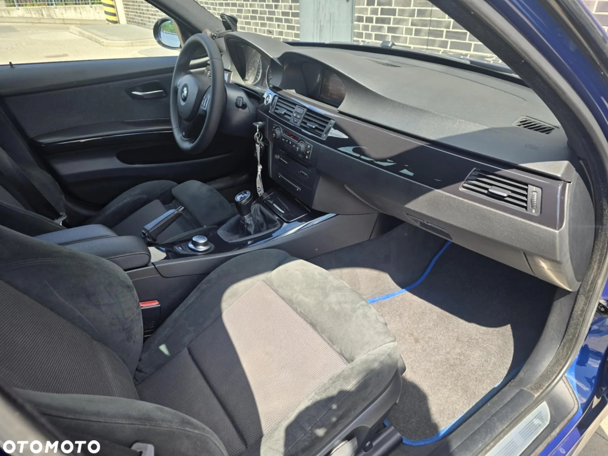 BMW Seria 3 330i Touring - 21