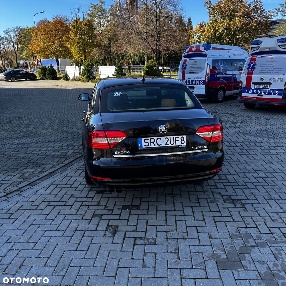Skoda Superb 2.0 TDI Ambition - 8