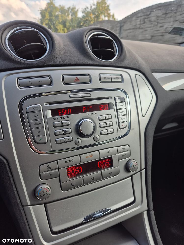Ford Mondeo 1.8 TDCi Silver X - 11