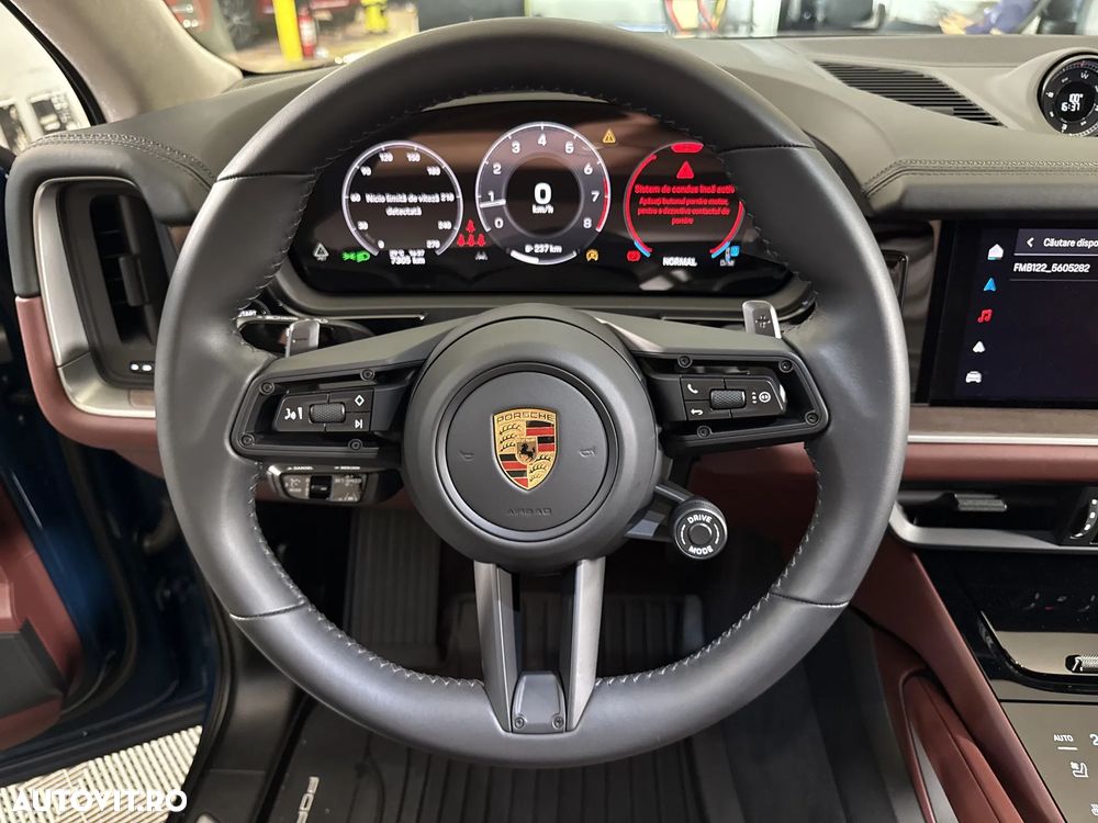 Porsche Cayenne - 17