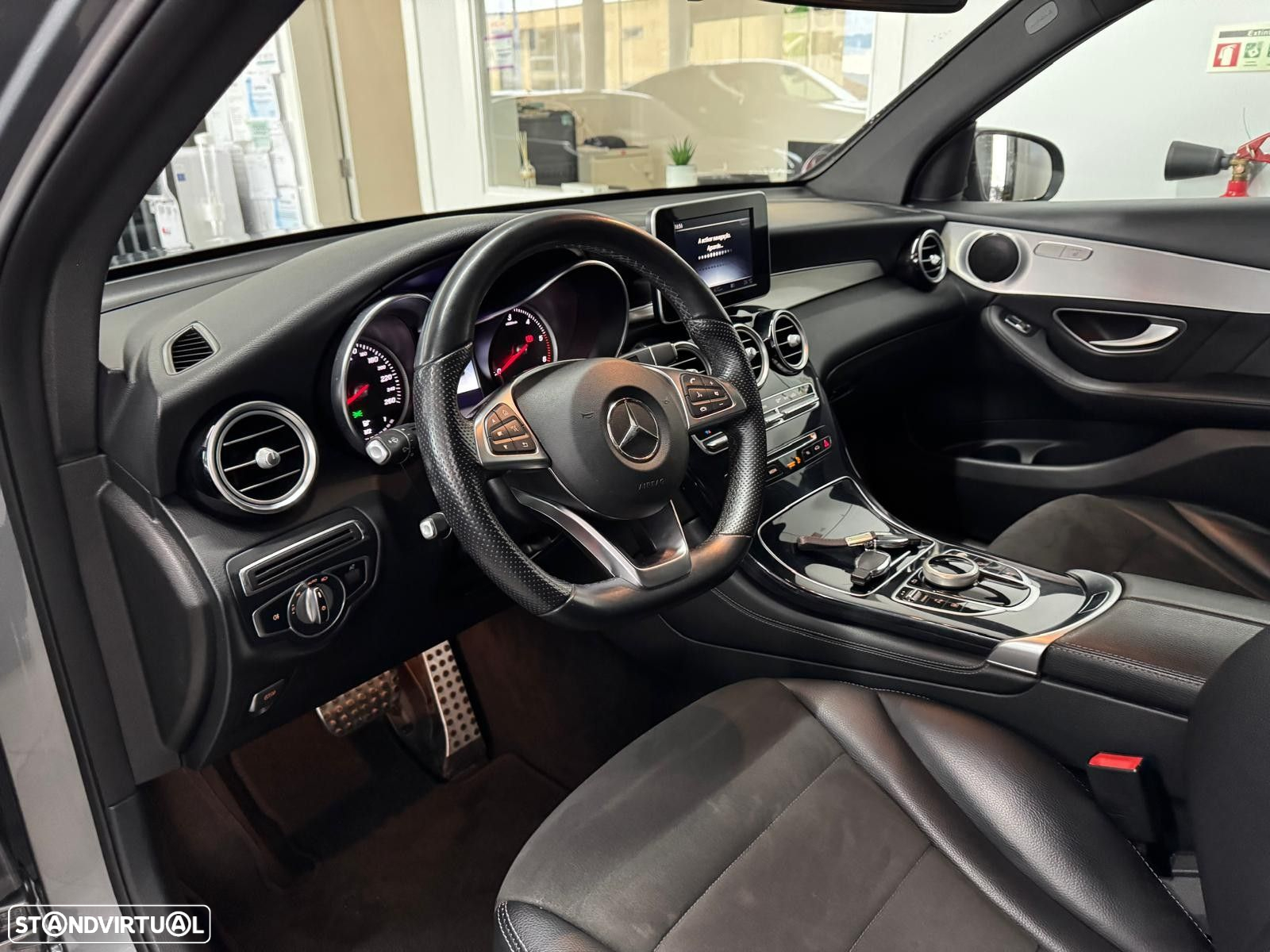 Mercedes-Benz GLC 250 d AMG Line 4-Matic - 22