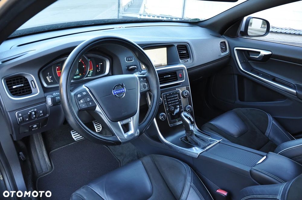 Volvo V60 D4 Geartronic RDesign - 17