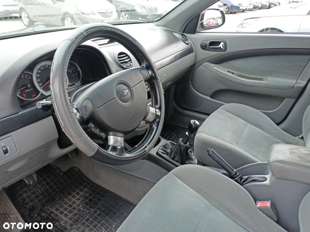 Chevrolet Lacetti - 6