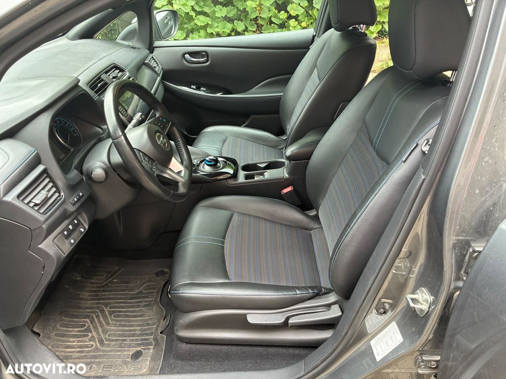 Nissan LEAF Acenta - 11
