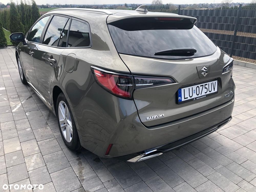 Suzuki Swace 1.8 Hybrid Premium Plus CVT - 8