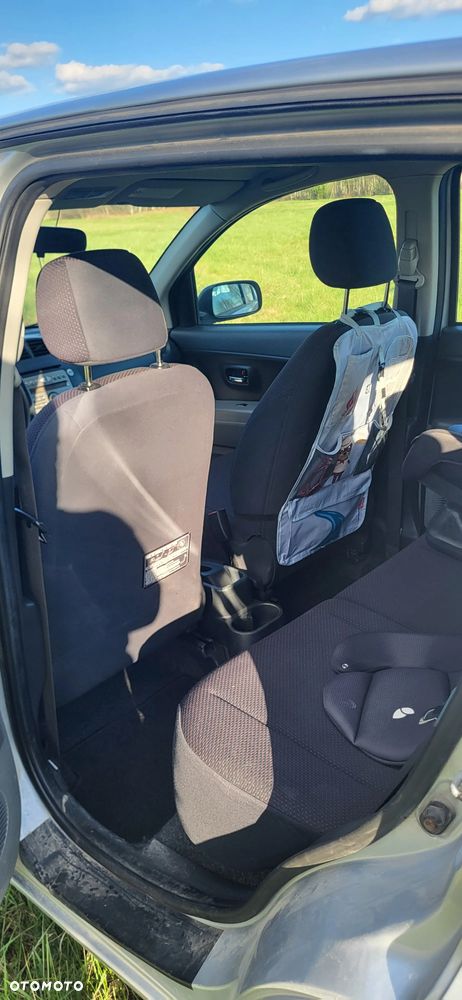 Daihatsu Sirion 1.3 - 4