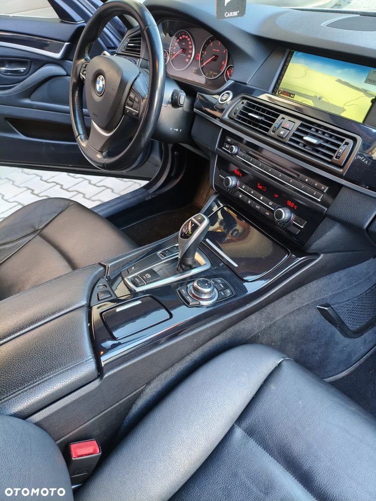 BMW Seria 5 520d - 5