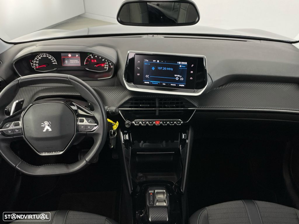 Peugeot 208 - 10