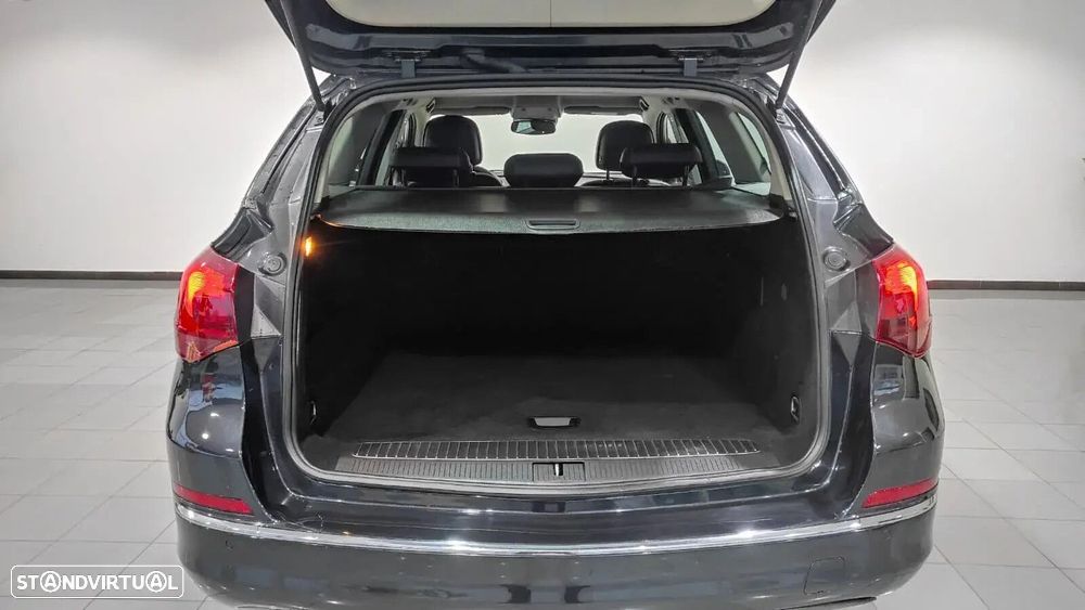 Opel Astra Sports Tourer - 19