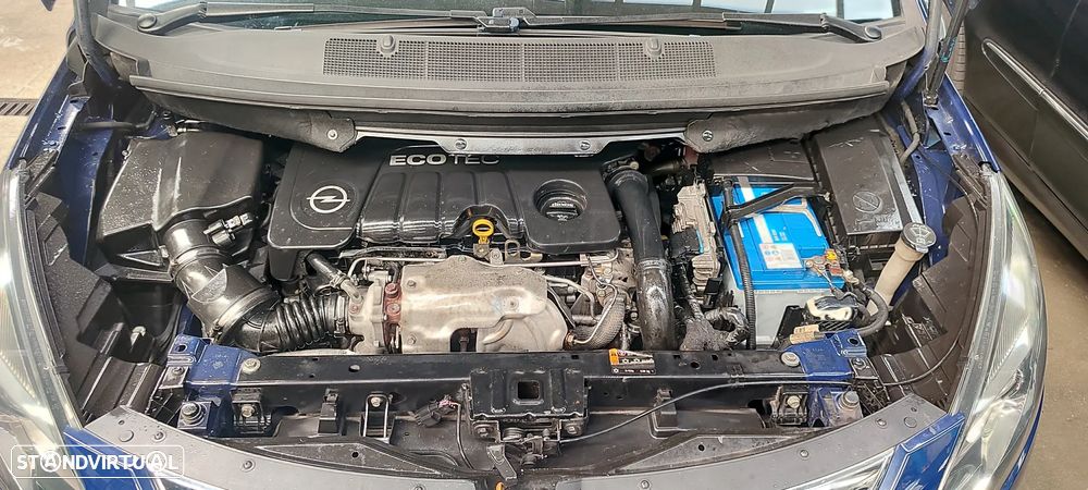 Opel Zafira 1.6 CDTi Cosmo - 27