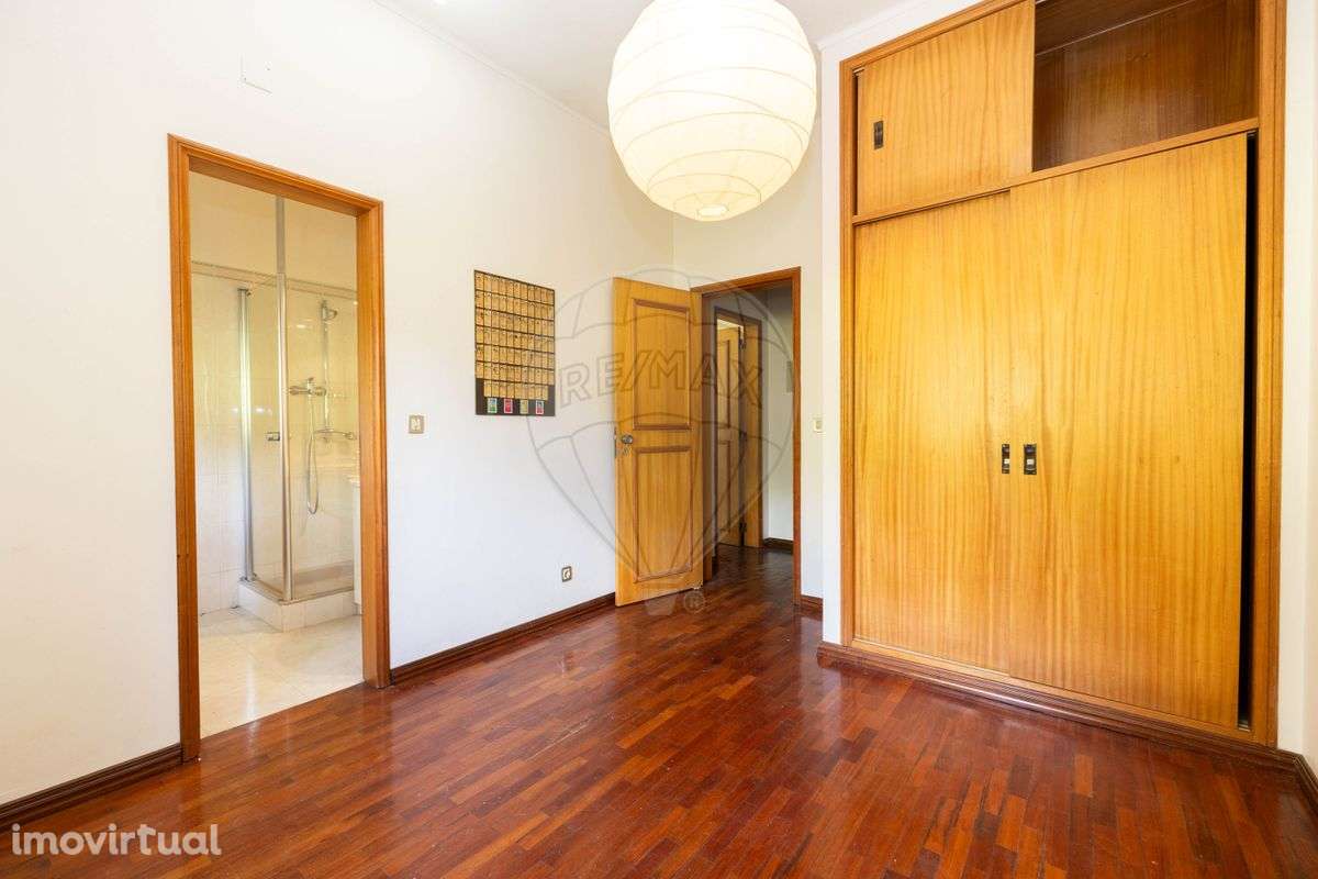 Moradia T9 para venda - Grande imagem: 3/50