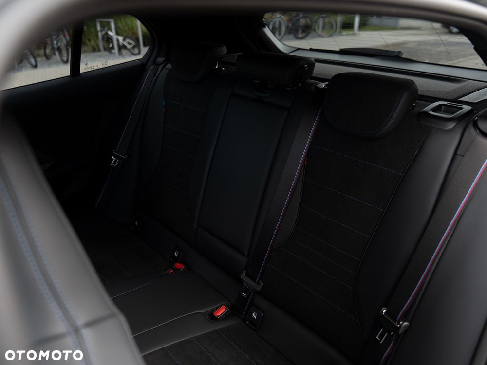 BMW Seria 1 120 mHEV - 10