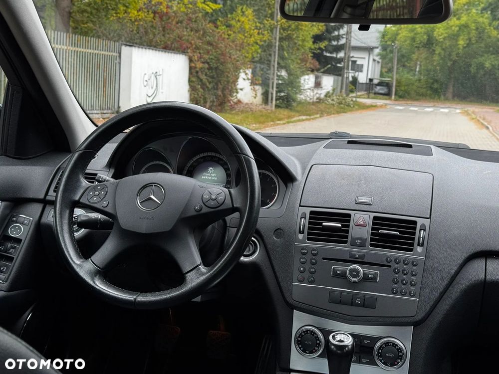 Mercedes-Benz Klasa C 180 Kompressor BlueEFFICIENCY Avantgarde - 22
