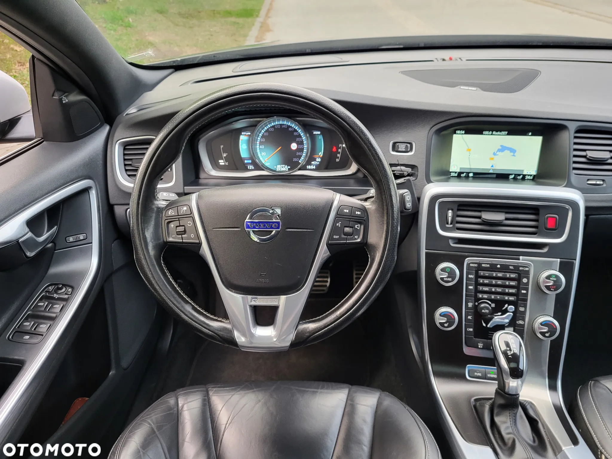 Volvo V60 D5 R-Design Ocean Race - 33