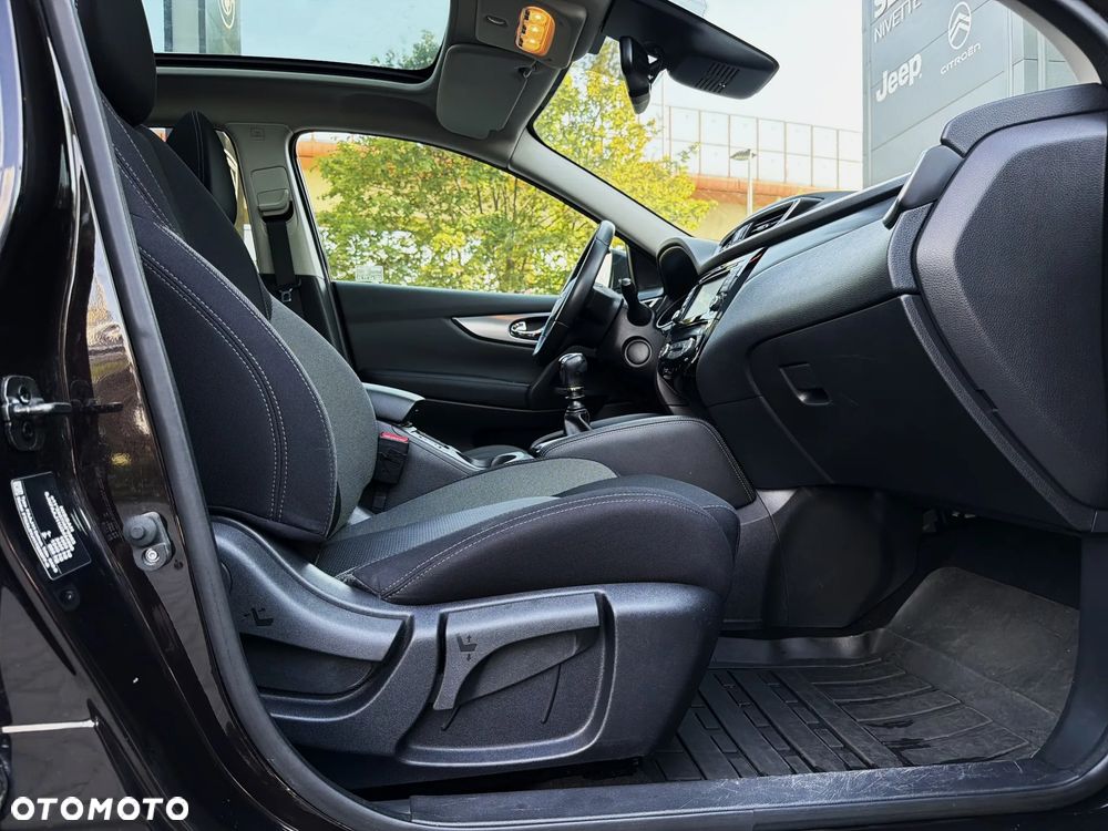 Nissan Qashqai 1.5 dCi N-Connecta - 23