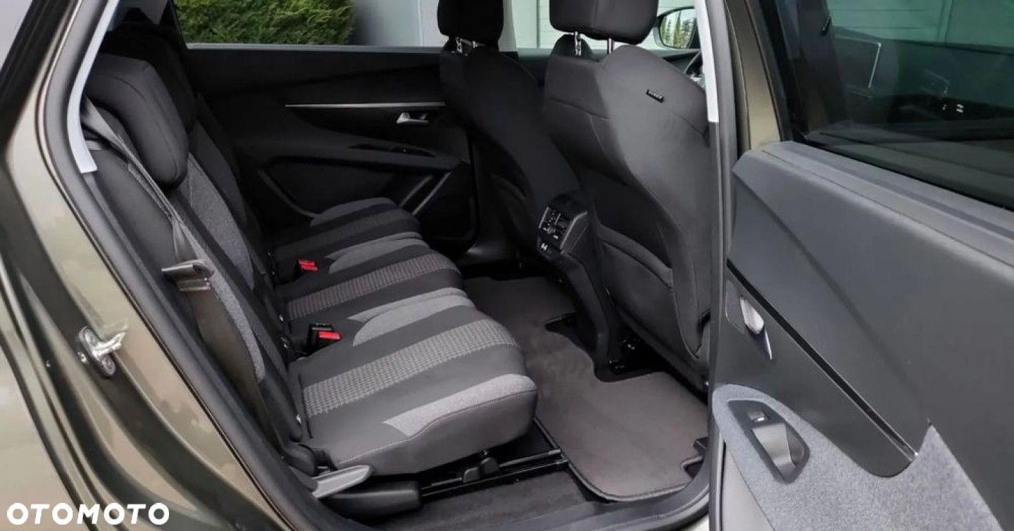Peugeot 5008 - 27