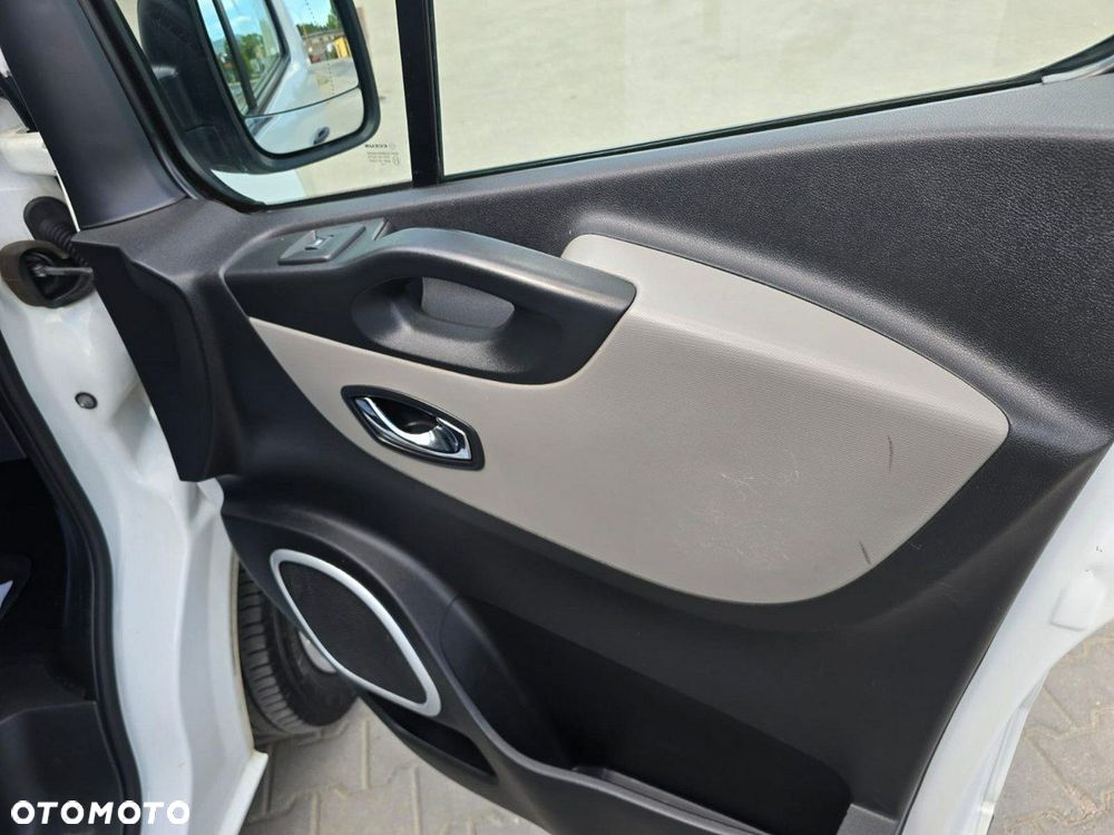 Renault Trafic - 19