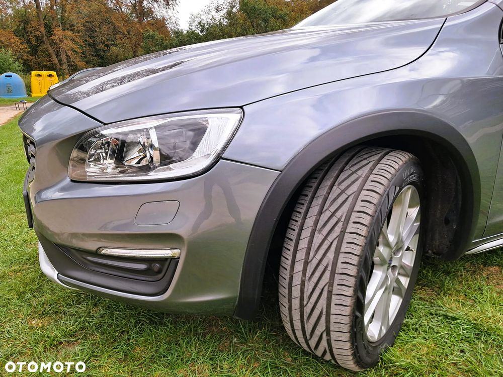 Volvo V60 Cross Country T5 AWD Summum - 3