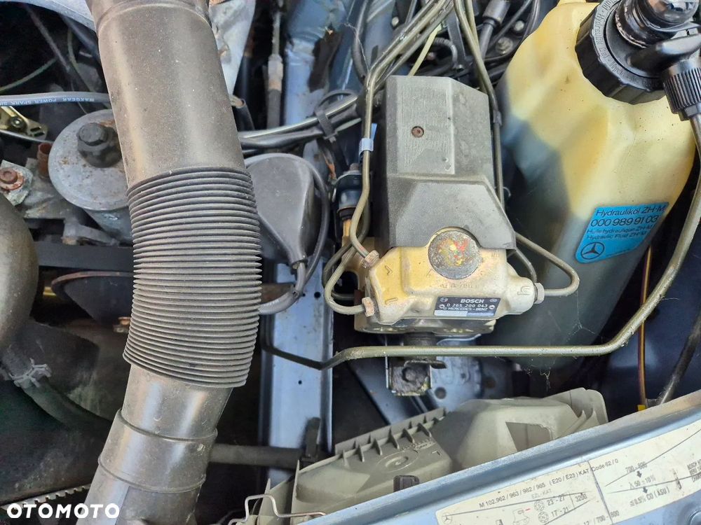 Mercedes-Benz W124 (1984-1993) - 24