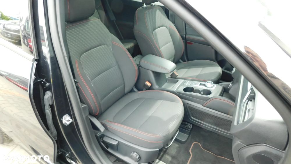 Ford Kuga 2.5 Duratec PHEV ST-LINE X - 22
