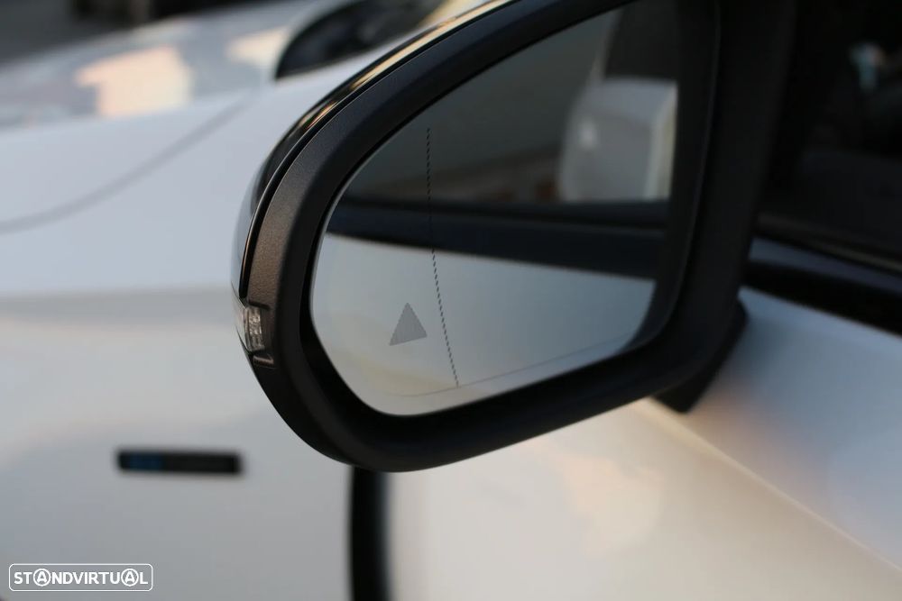 Mercedes-Benz A 250 Limousine e AMG Line - 11