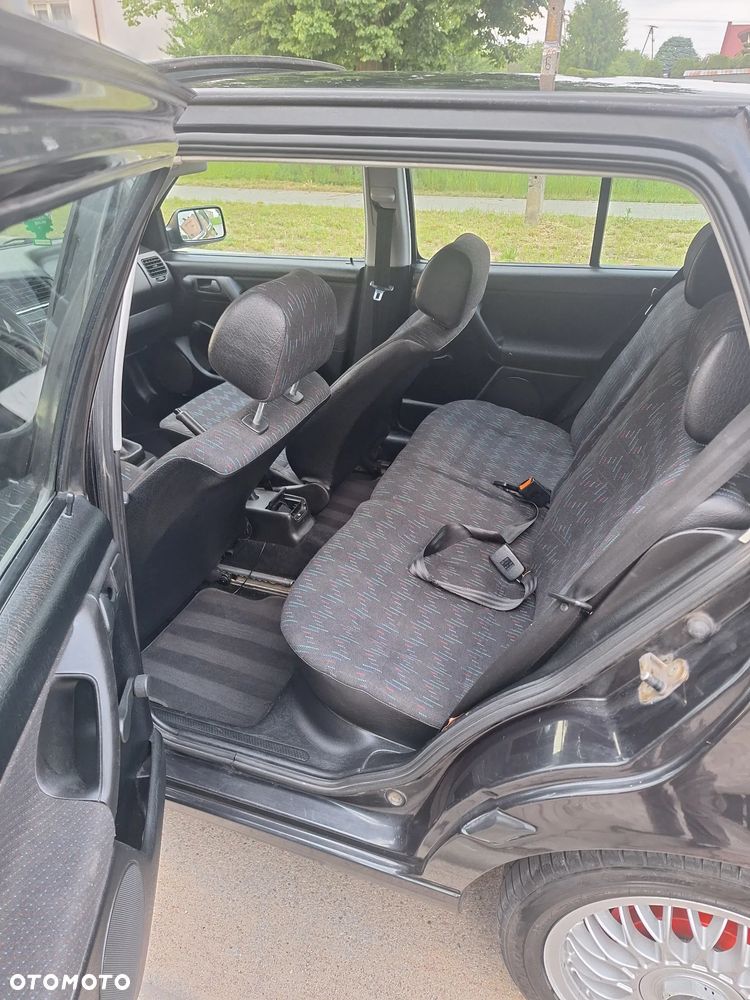 Volkswagen Golf 1.6 - 6