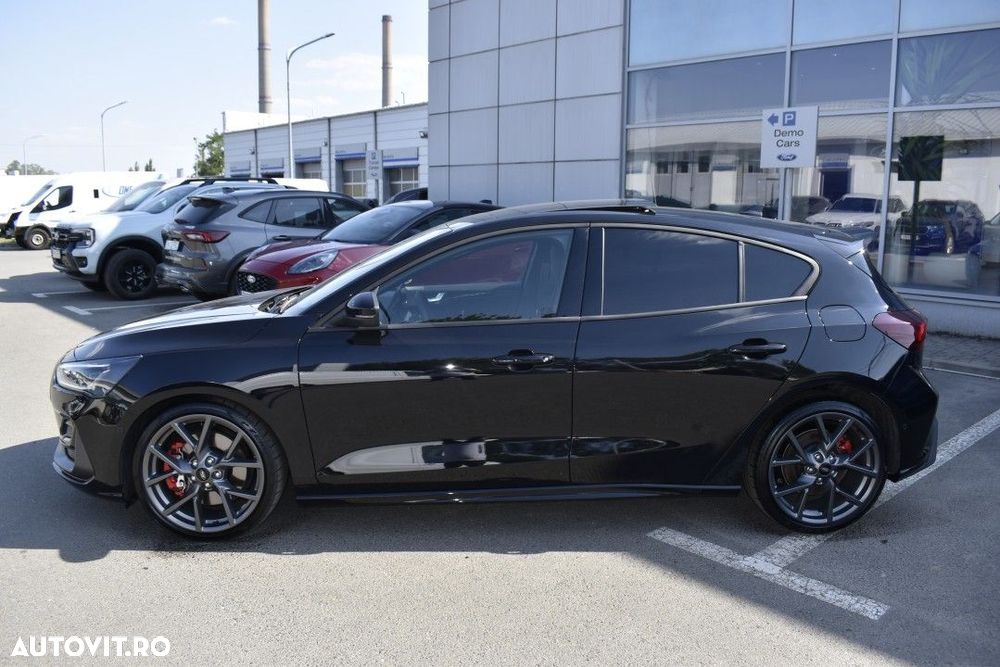 Ford Focus - 8