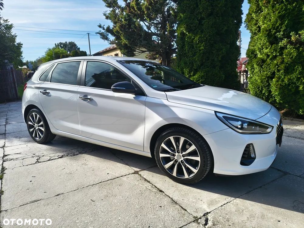 Hyundai i30 1.0 T-GDI Intro Edition - 1